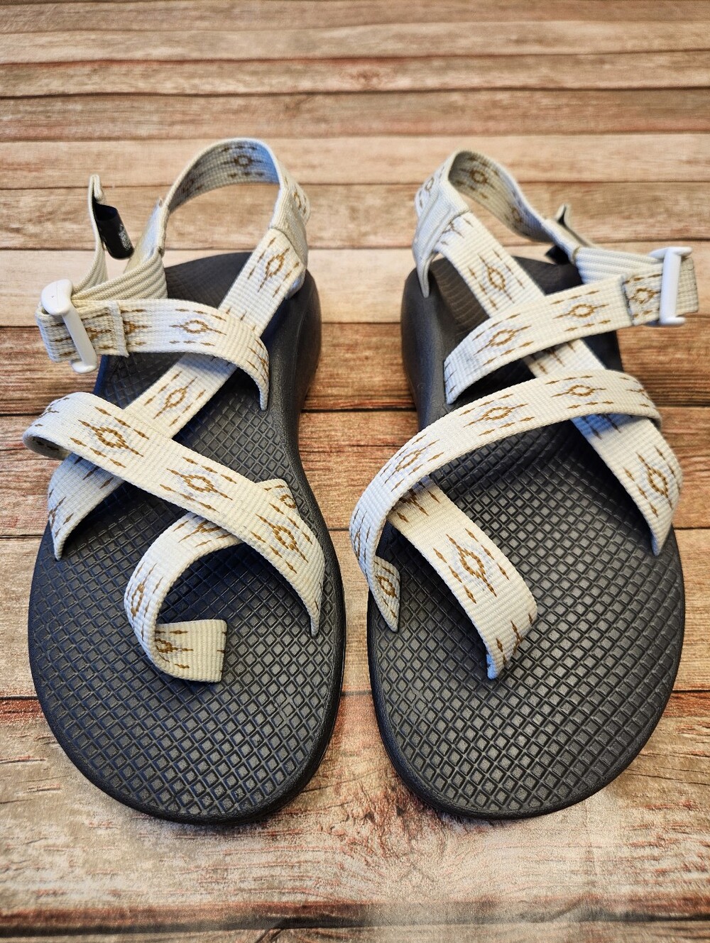 Chaco Women's Z/Cloud 2 Sandals in the Oculi Sand colorway